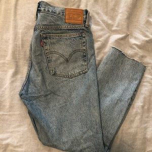 Levi Straight Leg Wedgie Fit